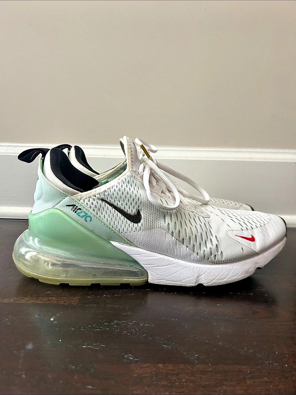 Nike Air Max 270 Women’s sneakers
